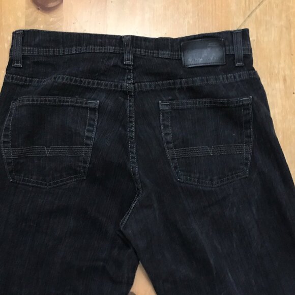 Slim Straight - Black Jeans - Size 32x30 - Picture 3 of 6
